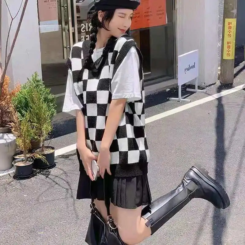 Sweater Vest Autumn New Womens Sweet Chic Leisure Soft Plaid Simple All-match Japanese Style Loose V-neck Fashion Daily Students