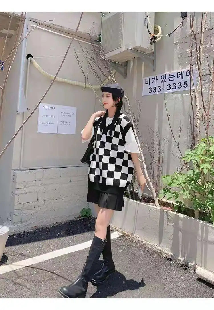 Sweater Vest Autumn New Womens Sweet Chic Leisure Soft Plaid Simple All-match Japanese Style Loose V-neck Fashion Daily Students