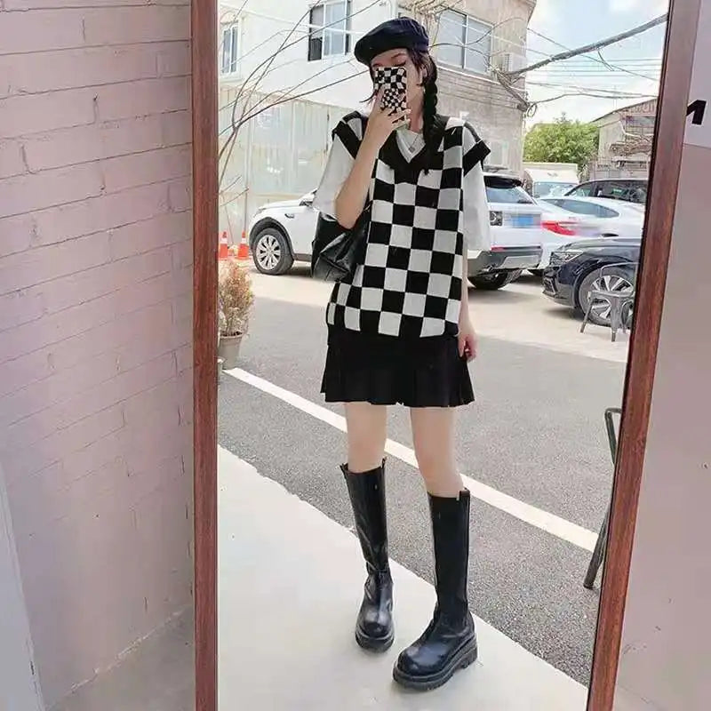 Sweater Vest Autumn New Womens Sweet Chic Leisure Soft Plaid Simple All-match Japanese Style Loose V-neck Fashion Daily Students