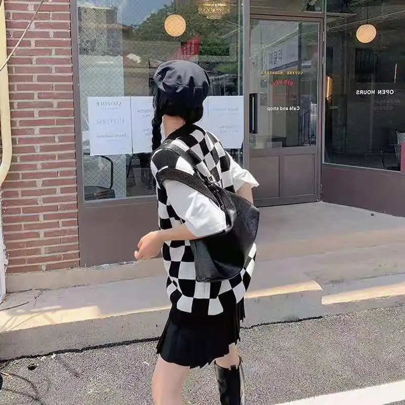 Sweater Vest Autumn New Womens Sweet Chic Leisure Soft Plaid Simple All-match Japanese Style Loose V-neck Fashion Daily Students