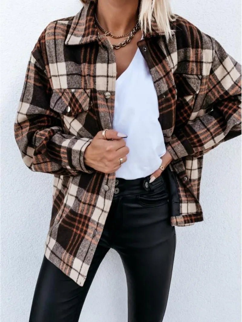 Women’s Retro Plaid Shacket – Oversized Flannel Shirt Jacket with Pockets for Autumn & Winter