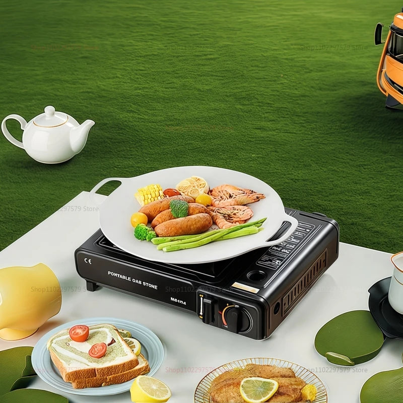 Portable chimney-style stove, suitable for outdoor barbecuing, camping and family gatherings. Multi-functional compact cooking