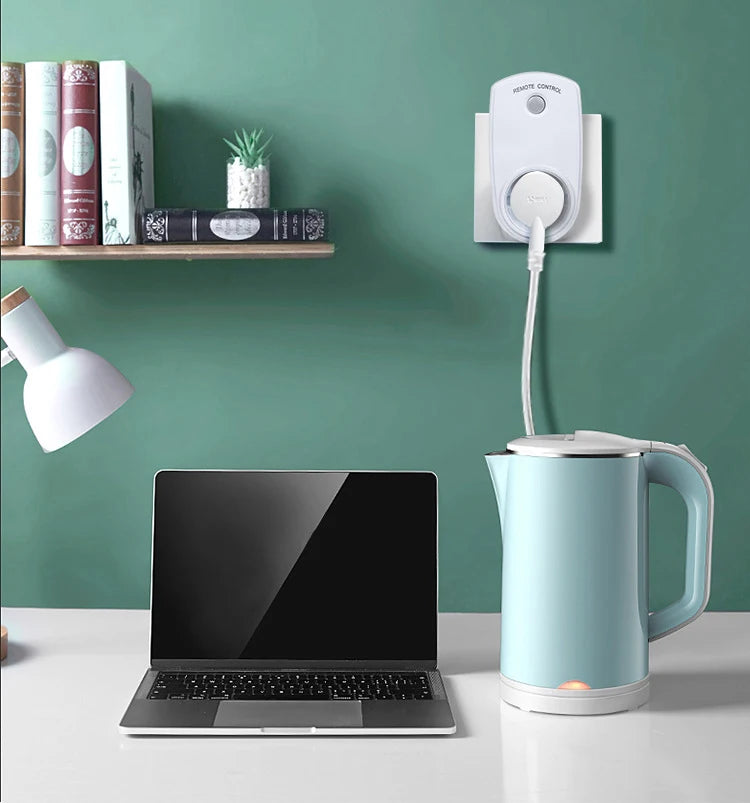 Wireless Smart Remote Control Socket Plug Power Outlet Light Switch Plug Socket Power Outlet Socket EU Plug with Remote Control