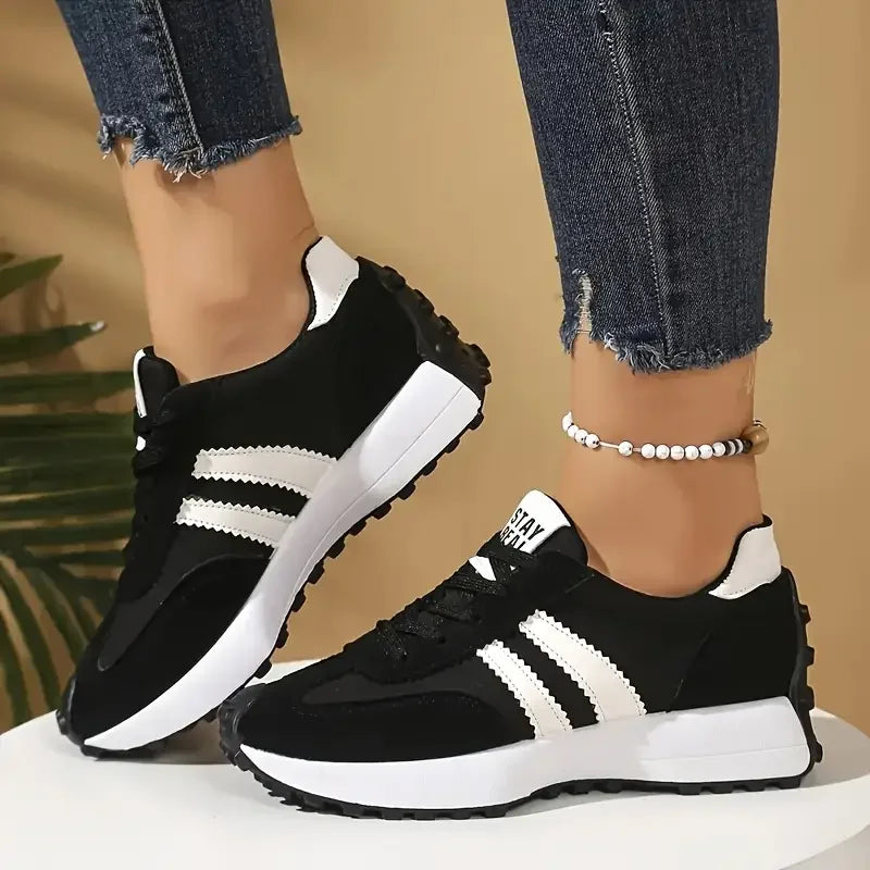 New 2025 Women Chunky Sneakers Platform Casual Fashionable Sneakers Lightweight Soft Bottom Running Shoes Summer Mesh Sneakers