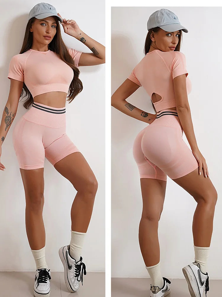 Seamless Yoga Sets Sports Fitness Peach Hip-lifting Shorts Beauty Back Short-Sleeved Suits Workout Gym Leggings Set for Women