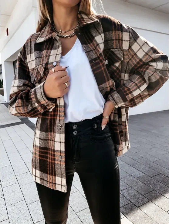 Women’s Retro Plaid Shacket – Oversized Flannel Shirt Jacket with Pockets for Autumn & Winter
