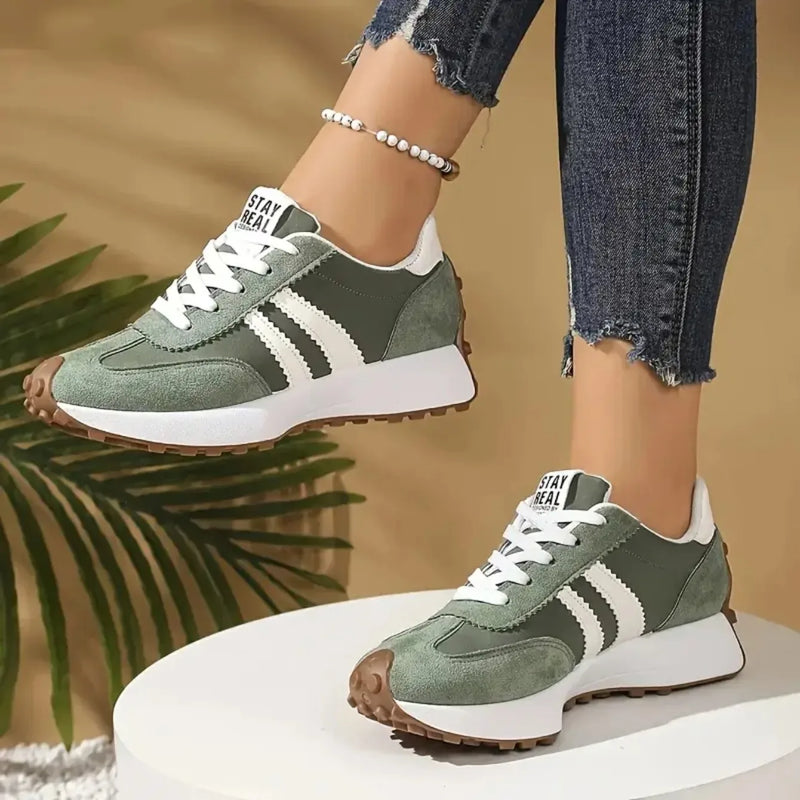 New 2025 Women Chunky Sneakers Platform Casual Fashionable Sneakers Lightweight Soft Bottom Running Shoes Summer Mesh Sneakers