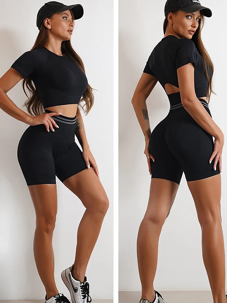 Seamless Yoga Sets Sports Fitness Peach Hip-lifting Shorts Beauty Back Short-Sleeved Suits Workout Gym Leggings Set for Women