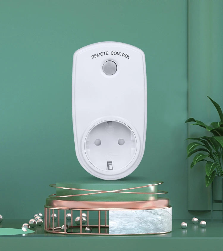 Wireless Smart Remote Control Socket Plug Power Outlet Light Switch Plug Socket Power Outlet Socket EU Plug with Remote Control