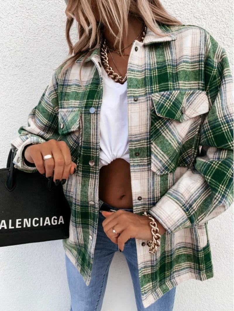Women’s Retro Plaid Shacket – Oversized Flannel Shirt Jacket with Pockets for Autumn & Winter