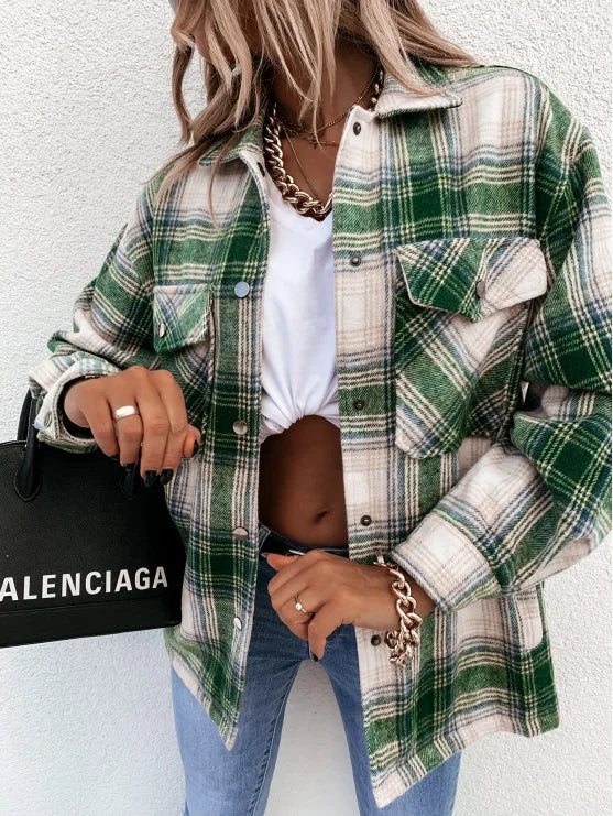 Women’s Retro Plaid Shacket – Oversized Flannel Shirt Jacket with Pockets for Autumn & Winter