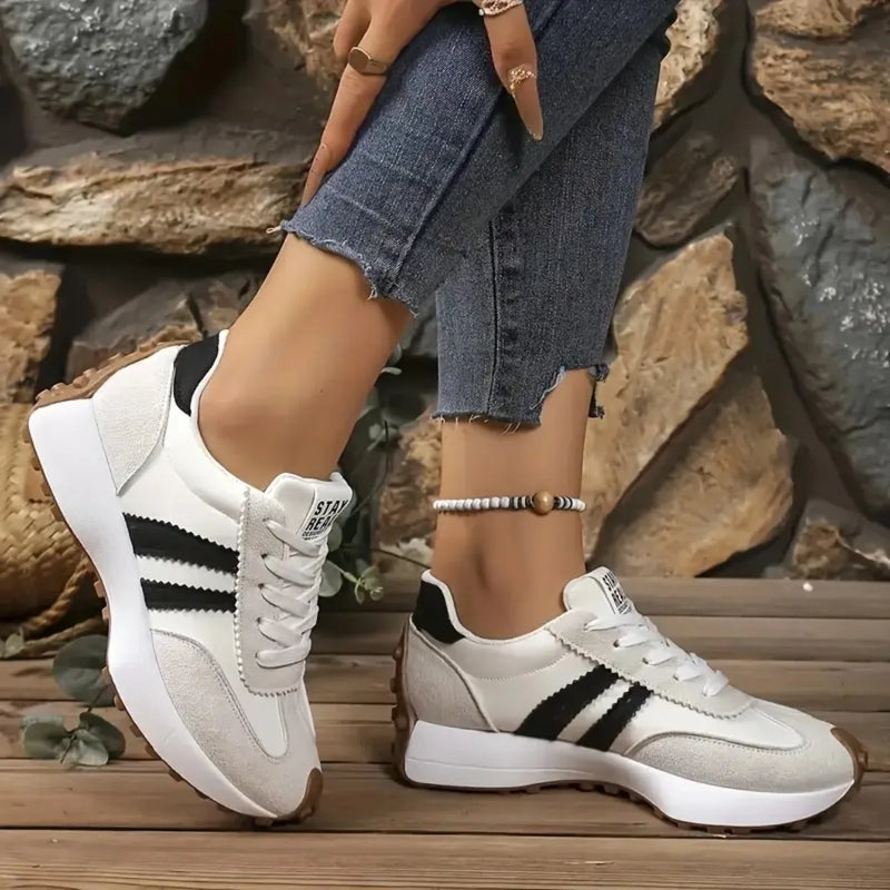 New 2025 Women Chunky Sneakers Platform Casual Fashionable Sneakers Lightweight Soft Bottom Running Shoes Summer Mesh Sneakers